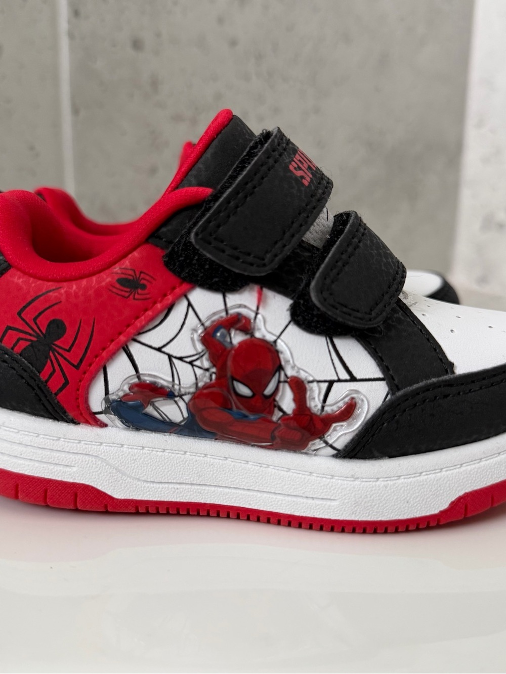 Kids Spider-Man Red, Black & White Velcro Sneakers Size 7 Toddler